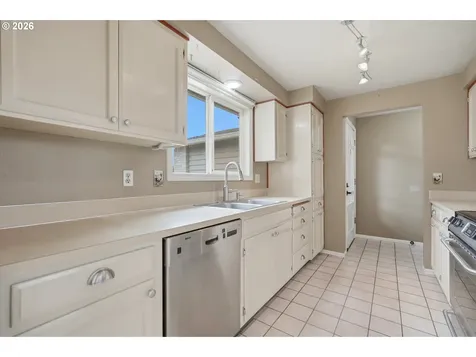 1019 Juniper Street Keizer OR 97303