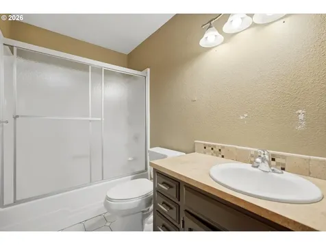 1019 Juniper Street Keizer OR 97303