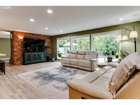 41929 Deerhorn Road Springfield OR 97478