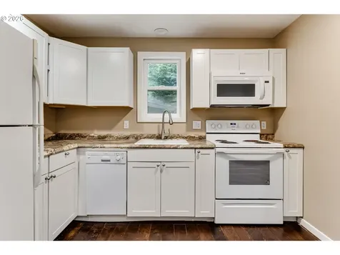 41929 Deerhorn Road Springfield OR 97478