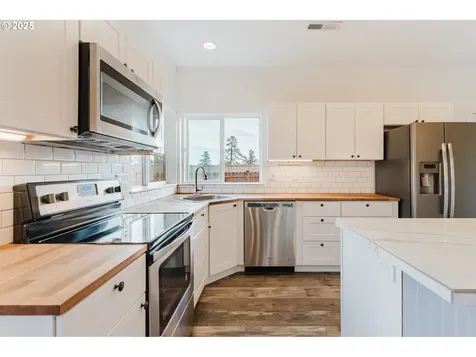 61142 Brookhollow Drive Bend OR 97702
