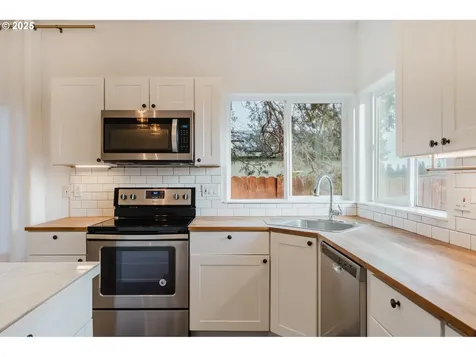 61142 Brookhollow Drive Bend OR 97702