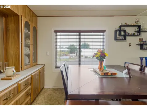 5422 Portland Road NE Salem OR 97305