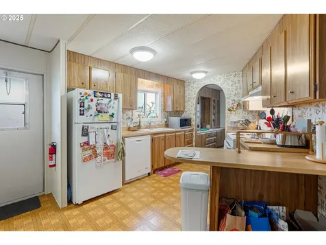 5422 Portland Road NE Salem OR 97305