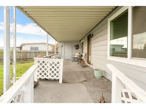 5422 Portland Road NE Salem OR 97305