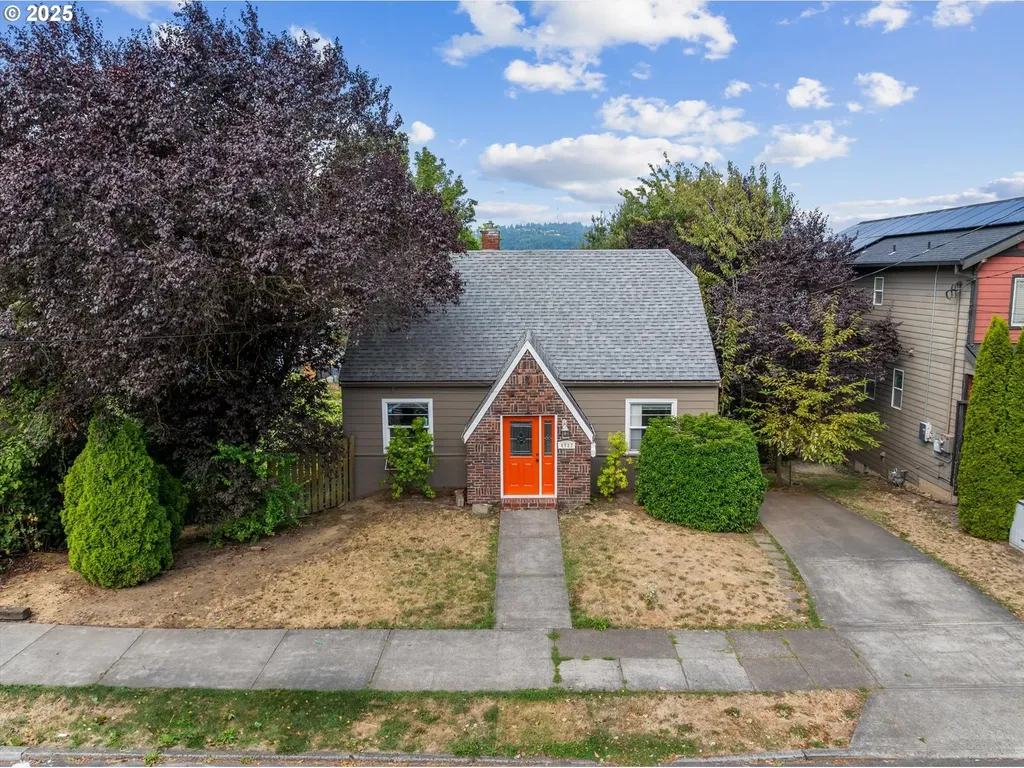 4737 SE 28th Avenue Portland OR 97202