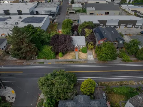 4737 SE 28th Avenue Portland OR 97202