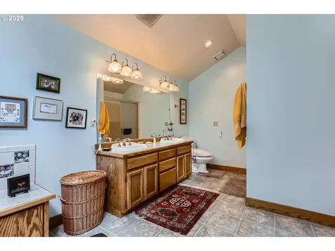 2433 NE 163rd Avenue Portland OR 97230