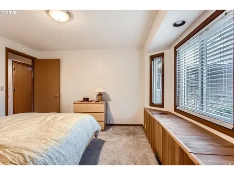 2433 NE 163rd Avenue Portland OR 97230