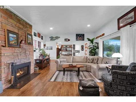 89222 Sutton Lake Drive Florence OR 97439