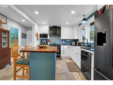 89222 Sutton Lake Drive Florence OR 97439