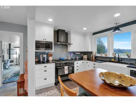 89222 Sutton Lake Drive Florence OR 97439