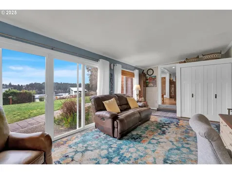 89222 Sutton Lake Drive Florence OR 97439