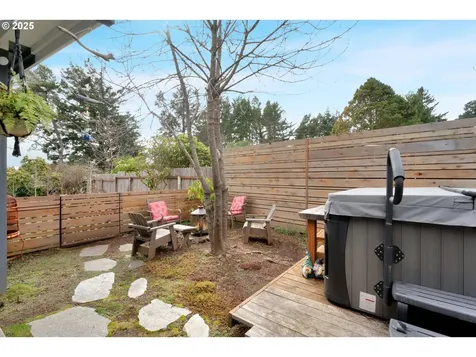 89222 Sutton Lake Drive Florence OR 97439