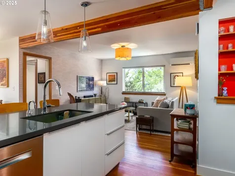 6322 N Wilbur Avenue Portland OR 97217