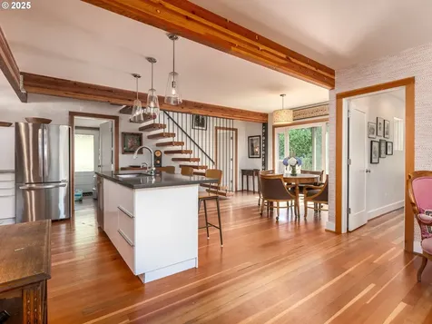 6322 N Wilbur Avenue Portland OR 97217