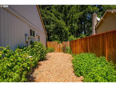 9897 SW Siuslaw Lane Tualatin OR 97062