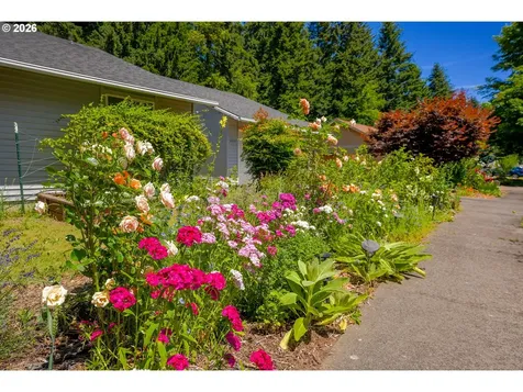 9897 SW Siuslaw Lane Tualatin OR 97062