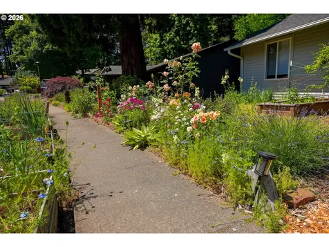 9897 SW Siuslaw Lane Tualatin OR 97062
