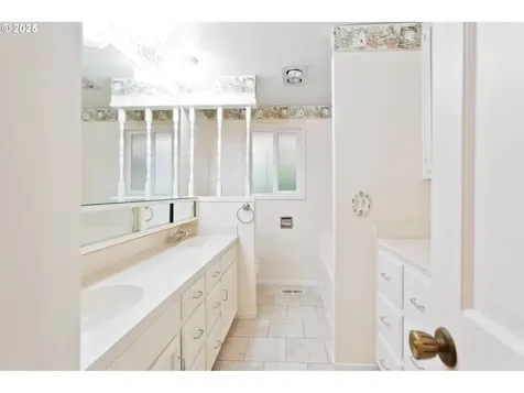 1056 Northshire Court NE Keizer OR 97303
