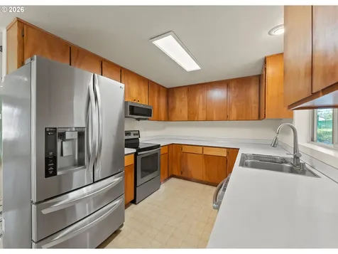 1378 NW Grove Street Roseburg OR 97471