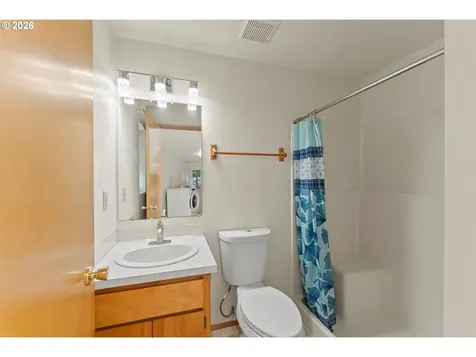 1378 NW Grove Street Roseburg OR 97471