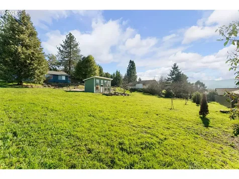1378 NW Grove Street Roseburg OR 97471