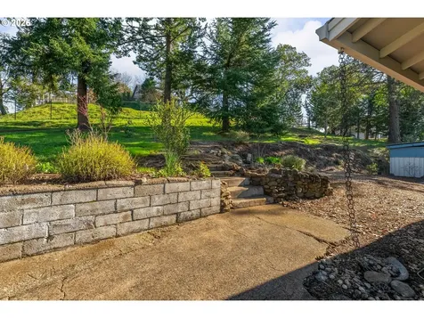 1378 NW Grove Street Roseburg OR 97471