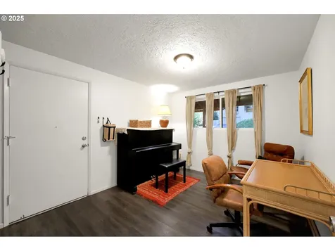 4815 Brookwood Street Eugene OR 97405