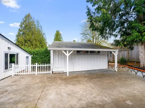 8920 SW 9th Drive Portland OR 97219