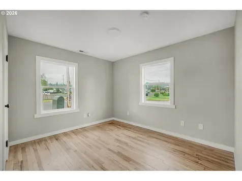 1001 S 6th Avenue Kelso WA 98626