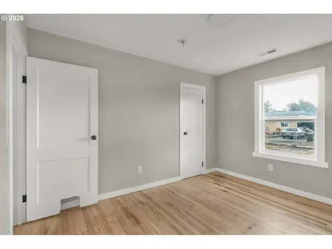 1001 S 6th Avenue Kelso WA 98626