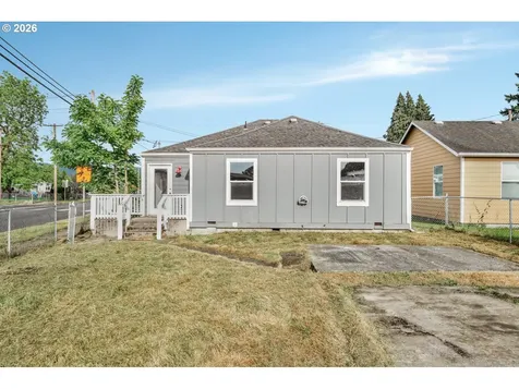 1001 S 6th Avenue Kelso WA 98626