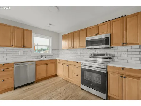 1001 S 6th Avenue Kelso WA 98626