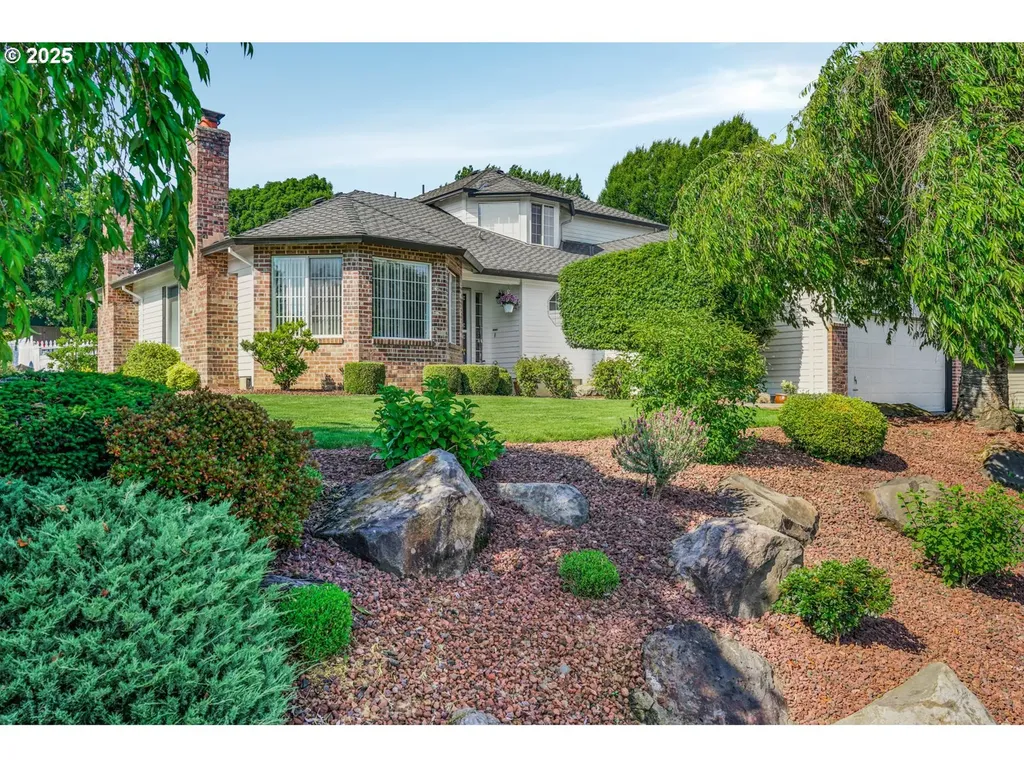 12717 SE Bluff Drive Clackamas OR 97015