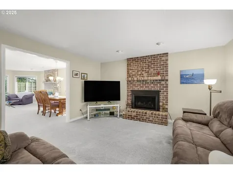12717 SE Bluff Drive Clackamas OR 97015