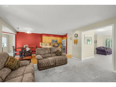 12717 SE Bluff Drive Clackamas OR 97015