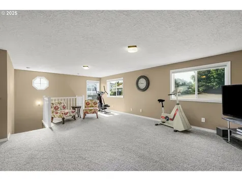 12717 SE Bluff Drive Clackamas OR 97015