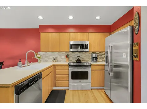 12717 SE Bluff Drive Clackamas OR 97015