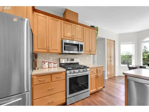 2290 33rd Street Springfield OR 97477