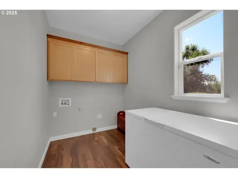 2290 33rd Street Springfield OR 97477