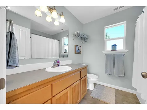 2290 33rd Street Springfield OR 97477
