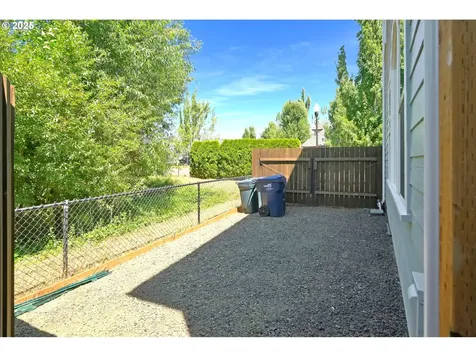 2290 33rd Street Springfield OR 97477