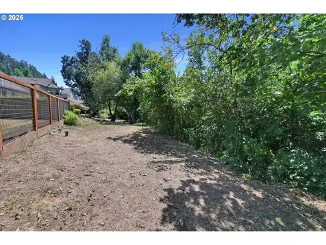 2290 33rd Street Springfield OR 97477