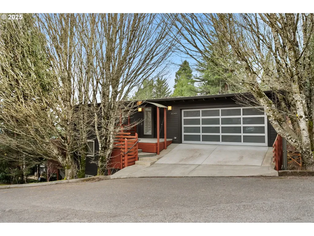 3049 SW 36th Avenue Portland OR 97221