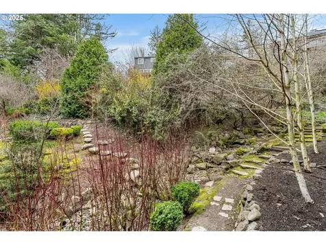 3049 SW 36th Avenue Portland OR 97221