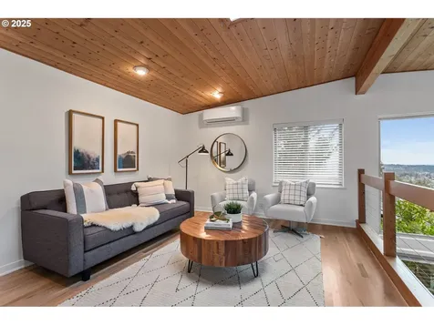 3049 SW 36th Avenue Portland OR 97221
