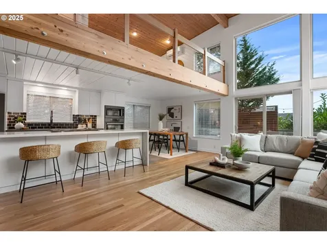 3049 SW 36th Avenue Portland OR 97221