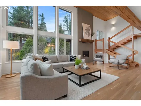 3049 SW 36th Avenue Portland OR 97221