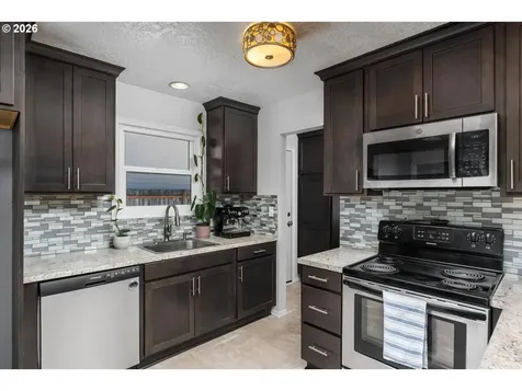 6625 SE 87th Avenue Portland OR 97266